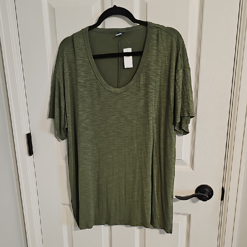 Old Navy Olive Short Sleeve Tee